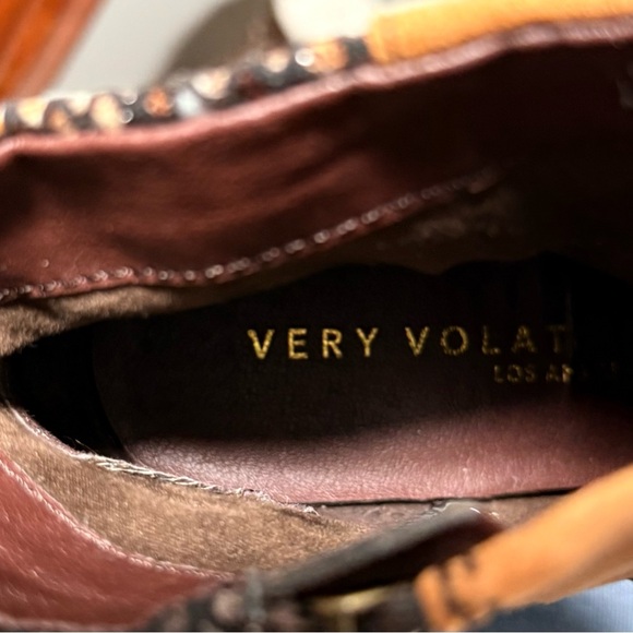 Very Volatile Size 8 Brown/Tan Leather/Fabric Women’s Ankle Boots - Picture 4 of 8